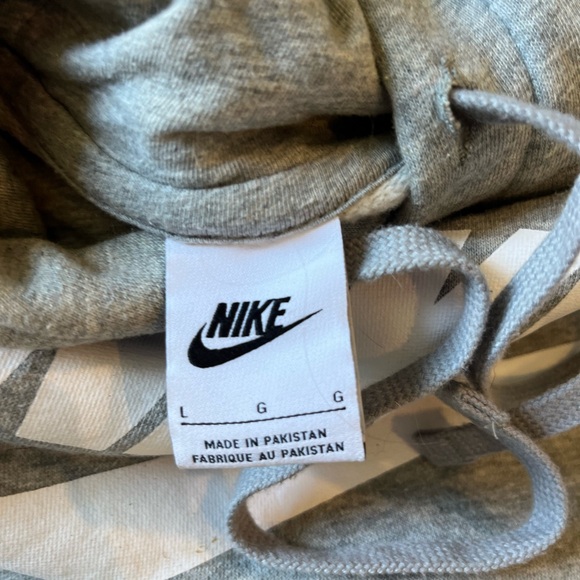 Nike Sweater - Picture 2 of 2